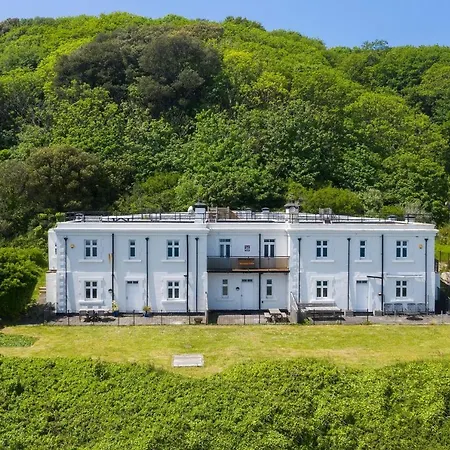 1 The Old Signal House, Penlee Point