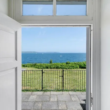 1 The Old Signal House, Penlee Point Apartment