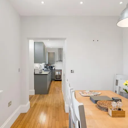 1 The Old Signal House, Penlee Point Apartment *